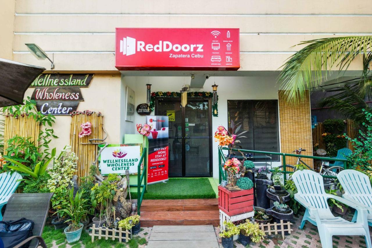 Reddoorz @ Zapatera Cebu Hotel Exterior photo