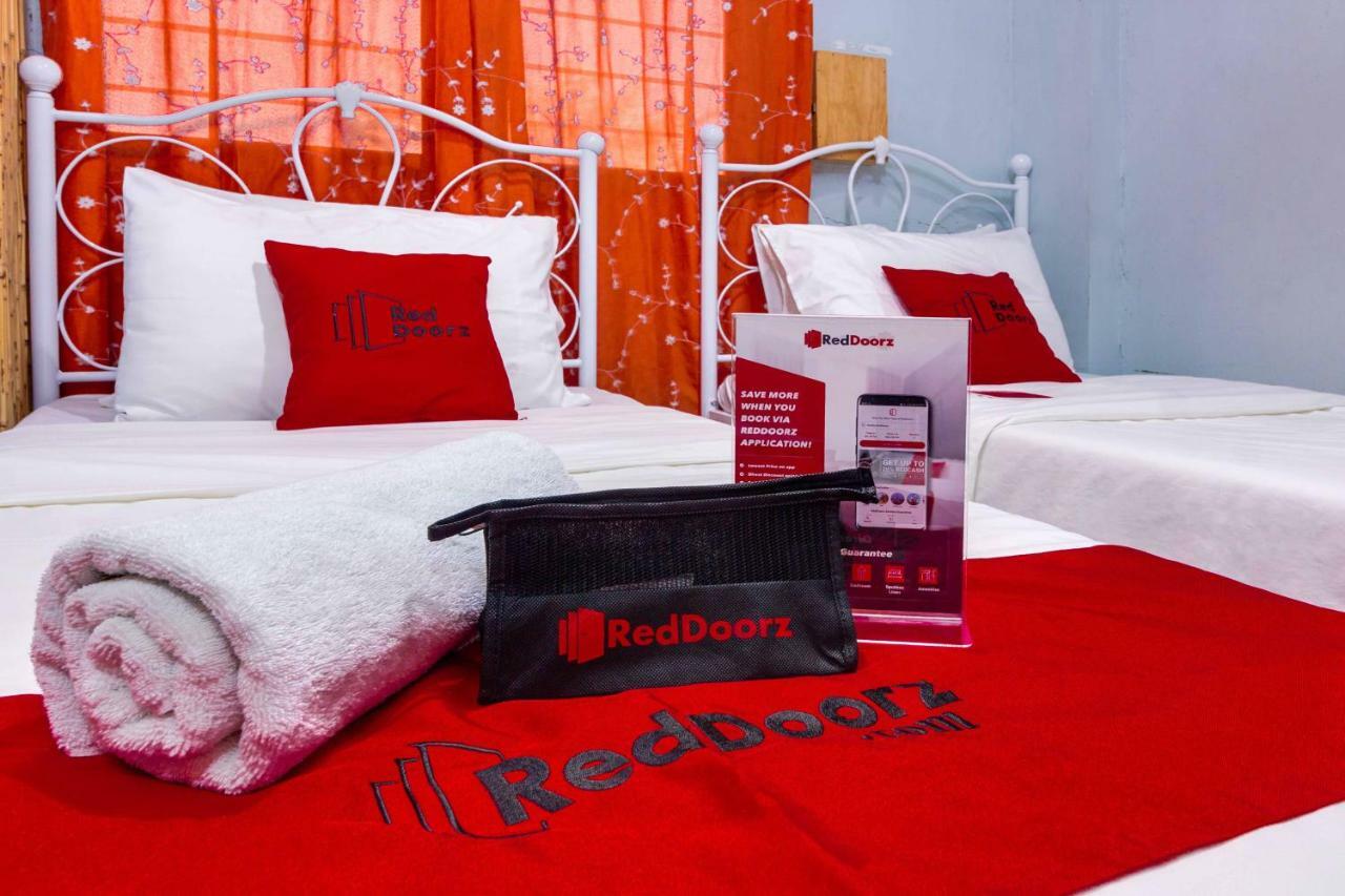 Reddoorz @ Zapatera Cebu Hotel Exterior photo